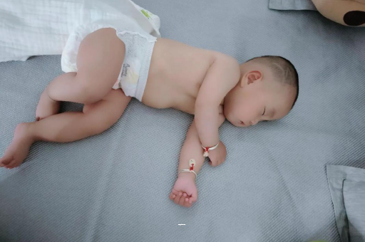 汝州宝宝尿有泡沫怎么回事
